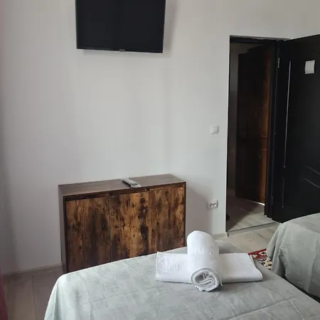 Conacul Ancutei Bed & Breakfast 3*